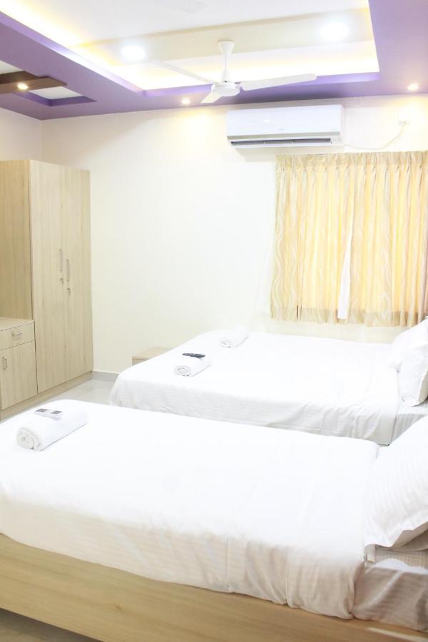 Hotel Jfive Residency à Chennai Extérieur photo
